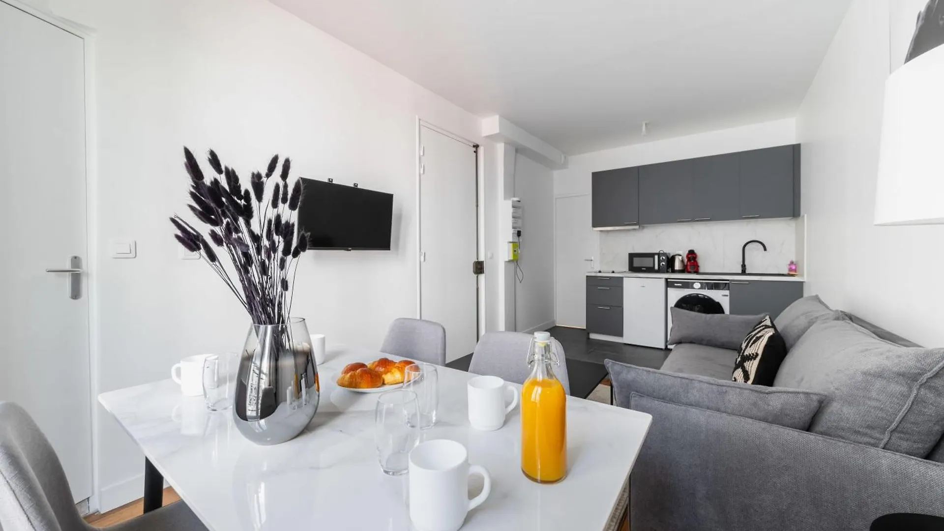 شقة 2 Pieces Refait Neuf Metro Jaures - Paris 19 - 4P - Flat-Guest